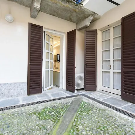 Lakefront And Downtown Within Walking Distance! Appartement