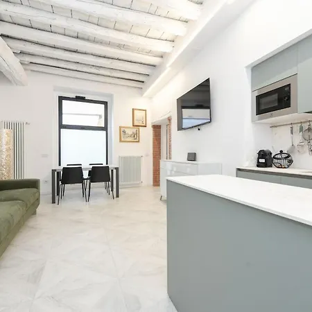 Appartement Lakefront And Downtown Within Walking Distance! *